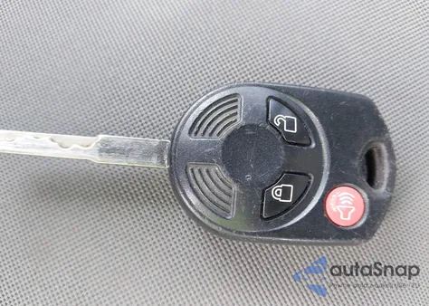 2016 Ford Escape Se z USA, uszkodzony, nr VIN 1FMCU9GX0GUC45016